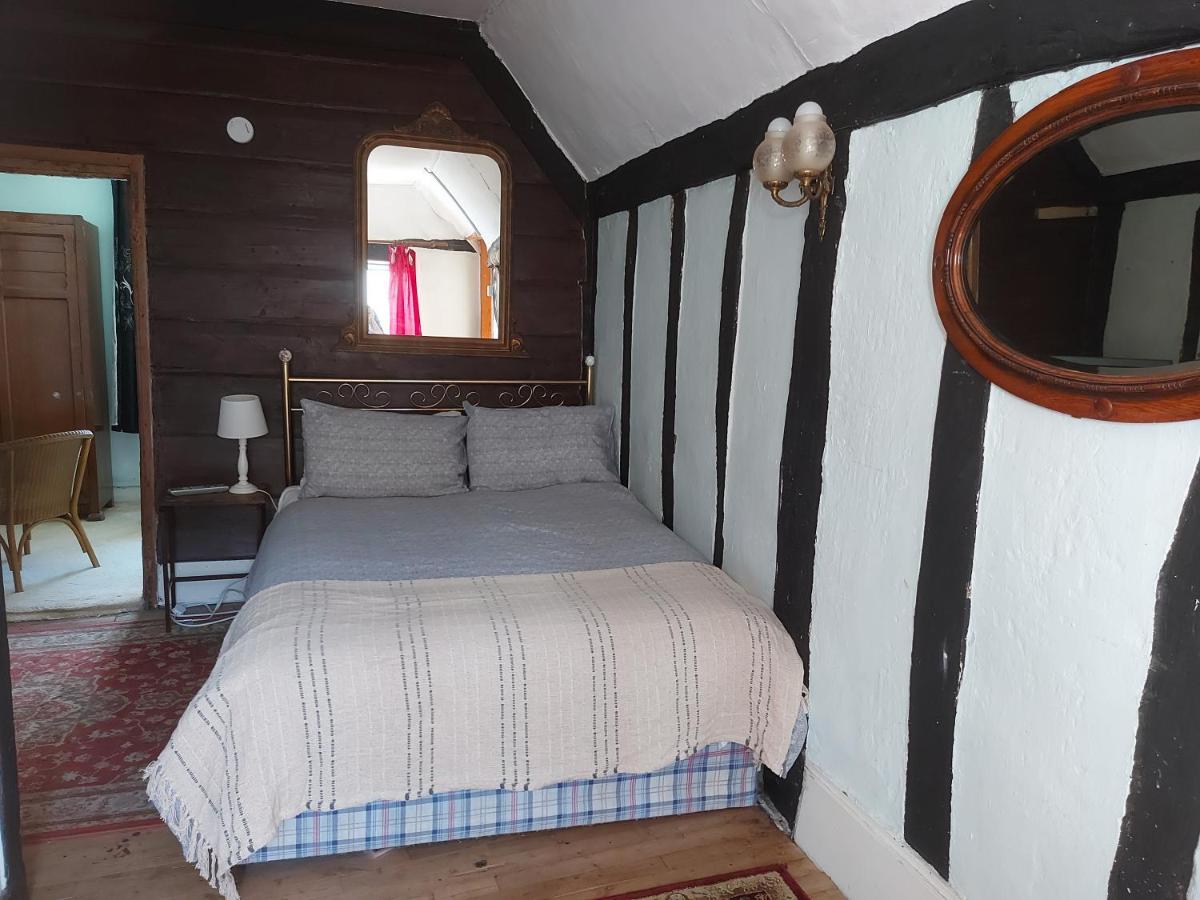 The Swan Inn Harwich Bagian luar foto
